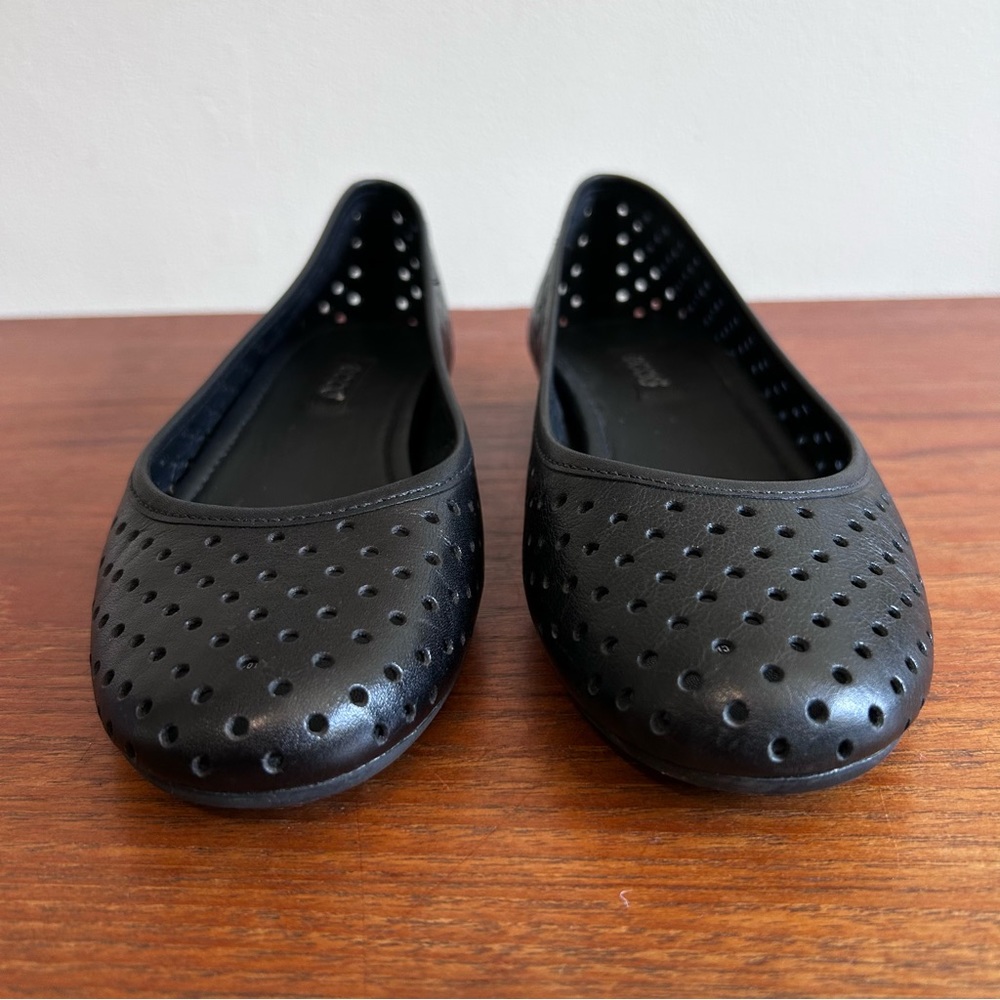 New ECCO Dot Perforated Leather Ballet Flats